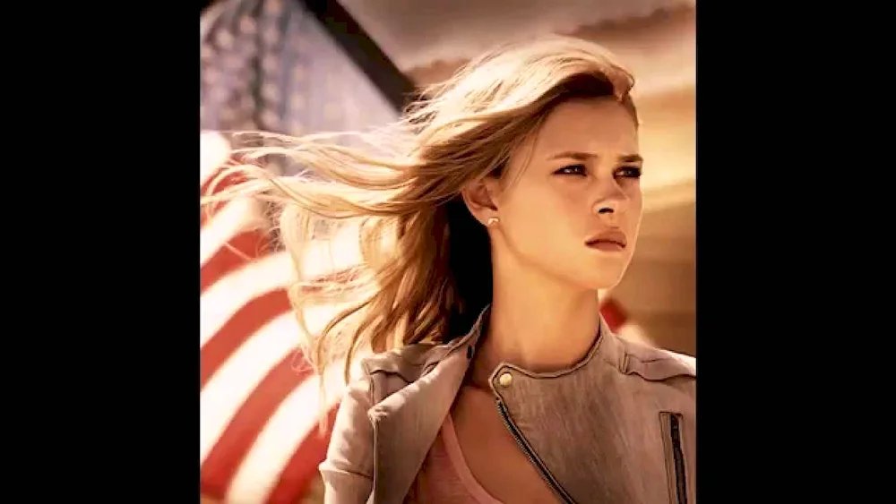 Nicola Peltz Transformers