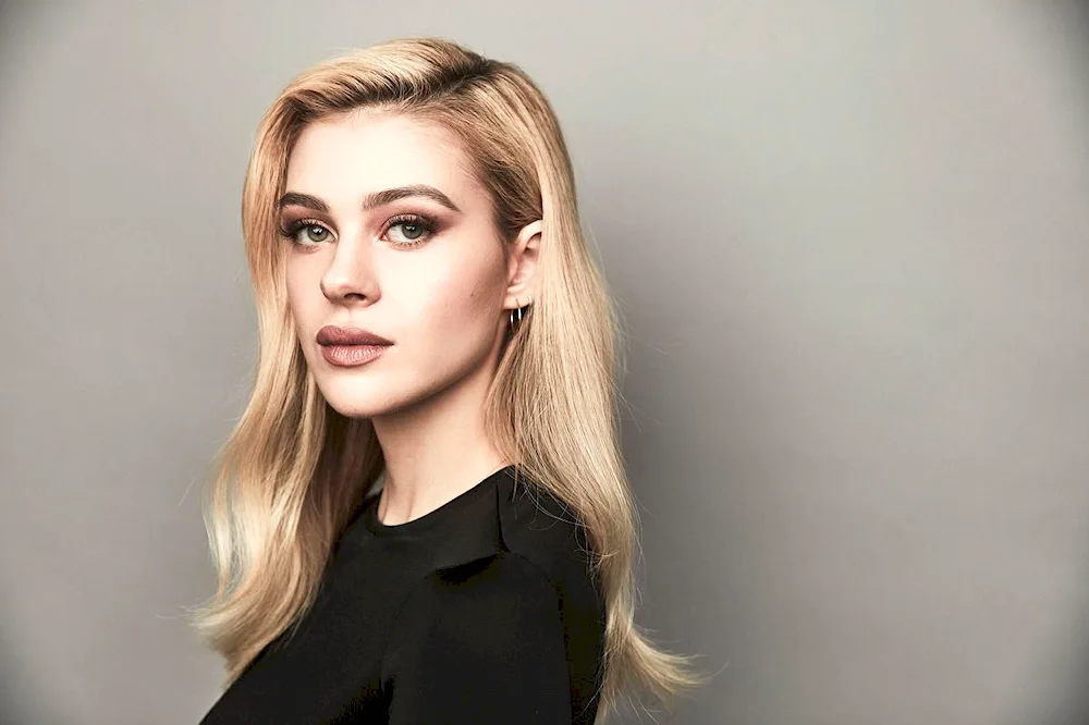 Nicola Peltz