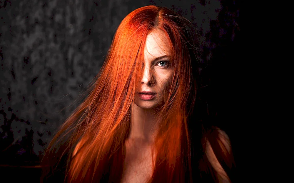 Nina Burns red hair