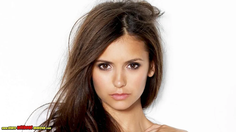 Nina Dobrev