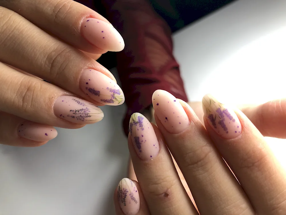 Almond shape manicure