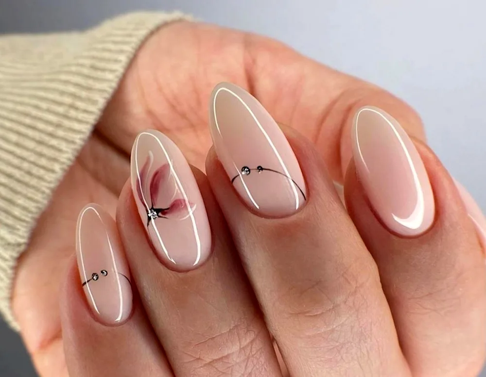 Nude manicure 2022 almond