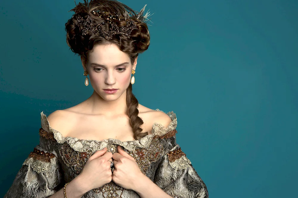 Noemi Schmidt Versailles