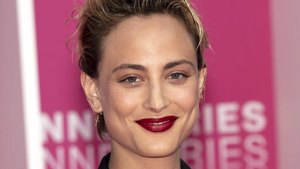 Nora Arnezeder Army of the Dead 2021