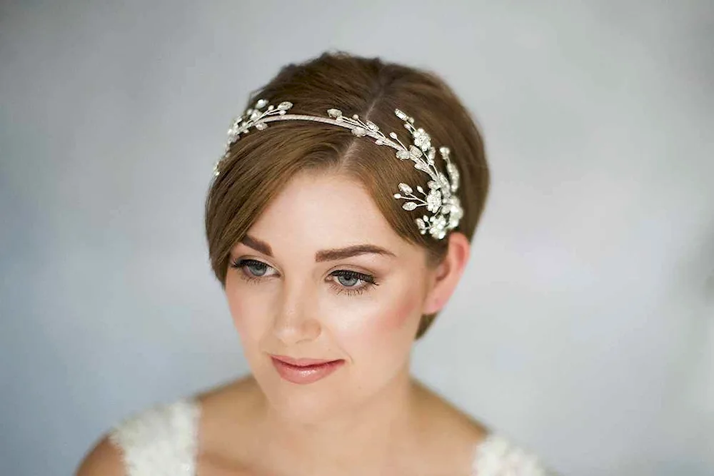Handband for short haircut photo