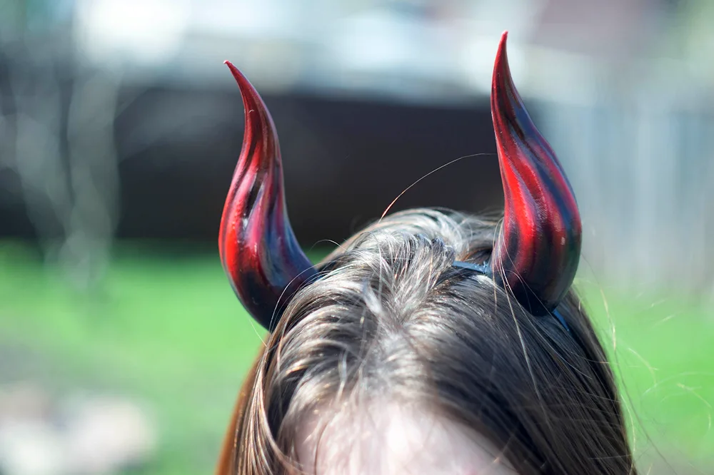 Beard horns