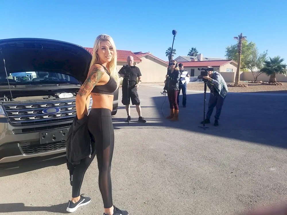 Obrey Kate in leggings