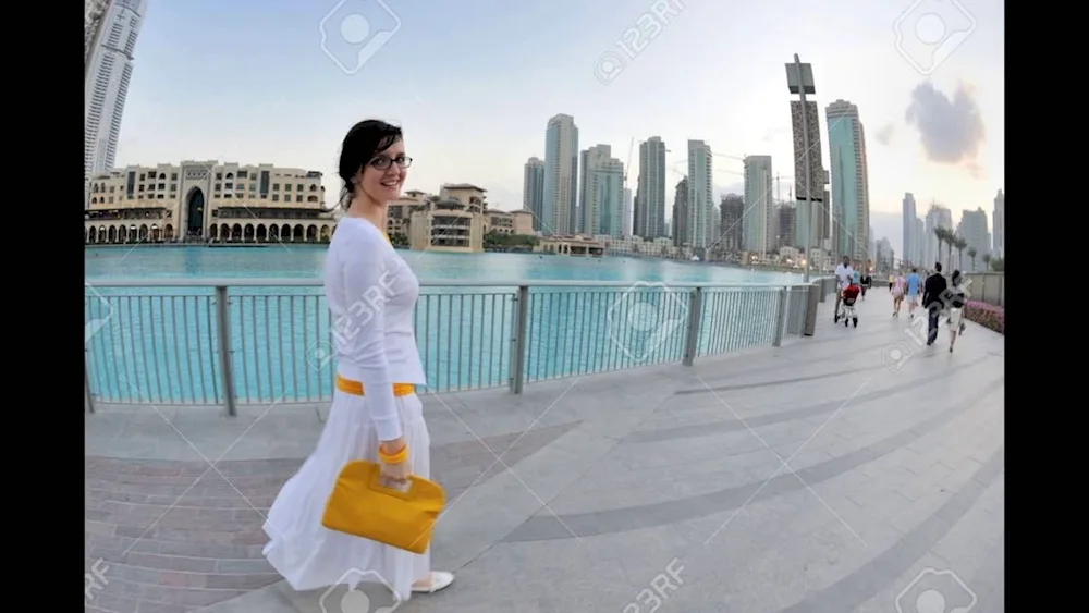 Dubai clothes for Emirates for tourists