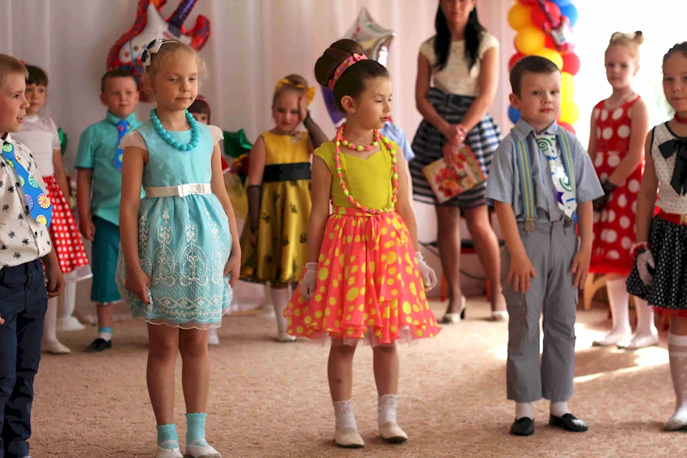 Dress for kindergarten graduation