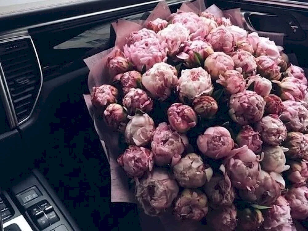 Bouquet of flowers in the car