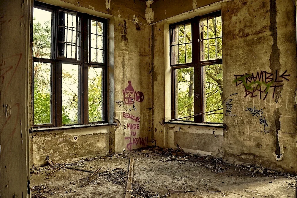 Abandoned building