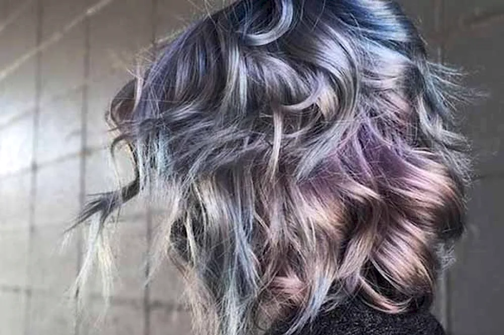Grey hair colouring on asymmetry