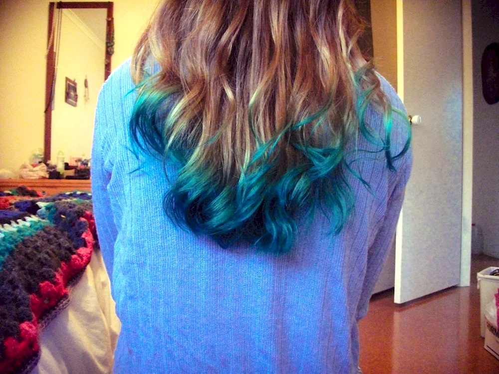 Coloured hair ends
