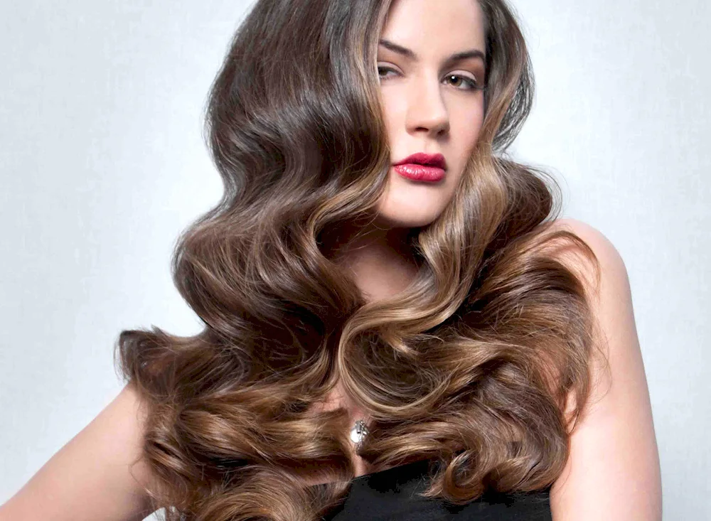 Balayage hair colouring