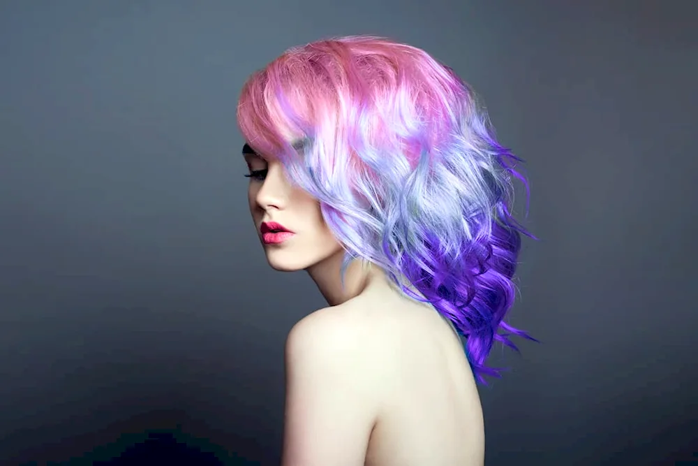 Bright hair colouring for short hair