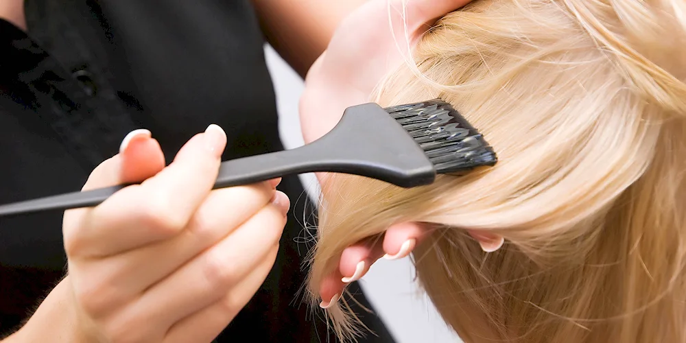 Hair colouring hairdresser