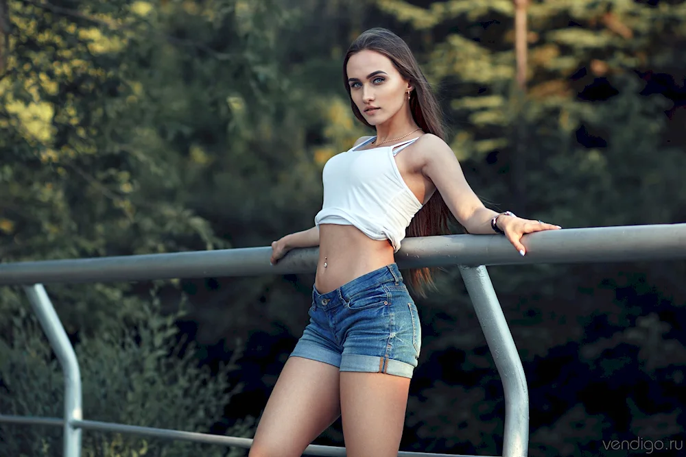 Giorgia Traversi in shorts Olzak