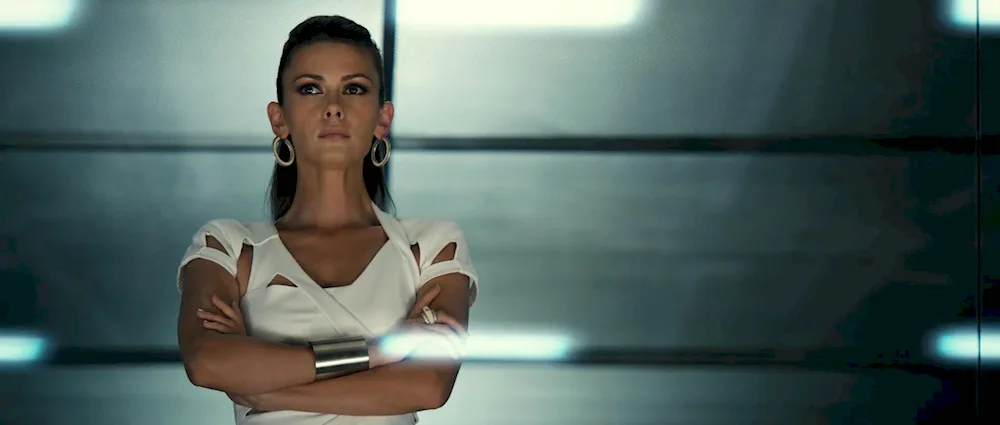 Olga Fonda Living Steel