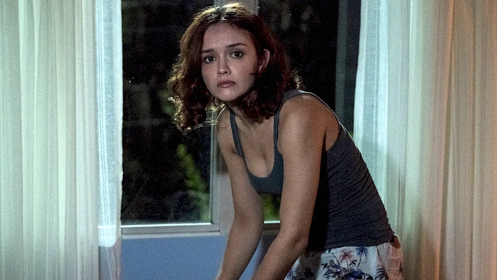 Olivia Cooke Motel batesa