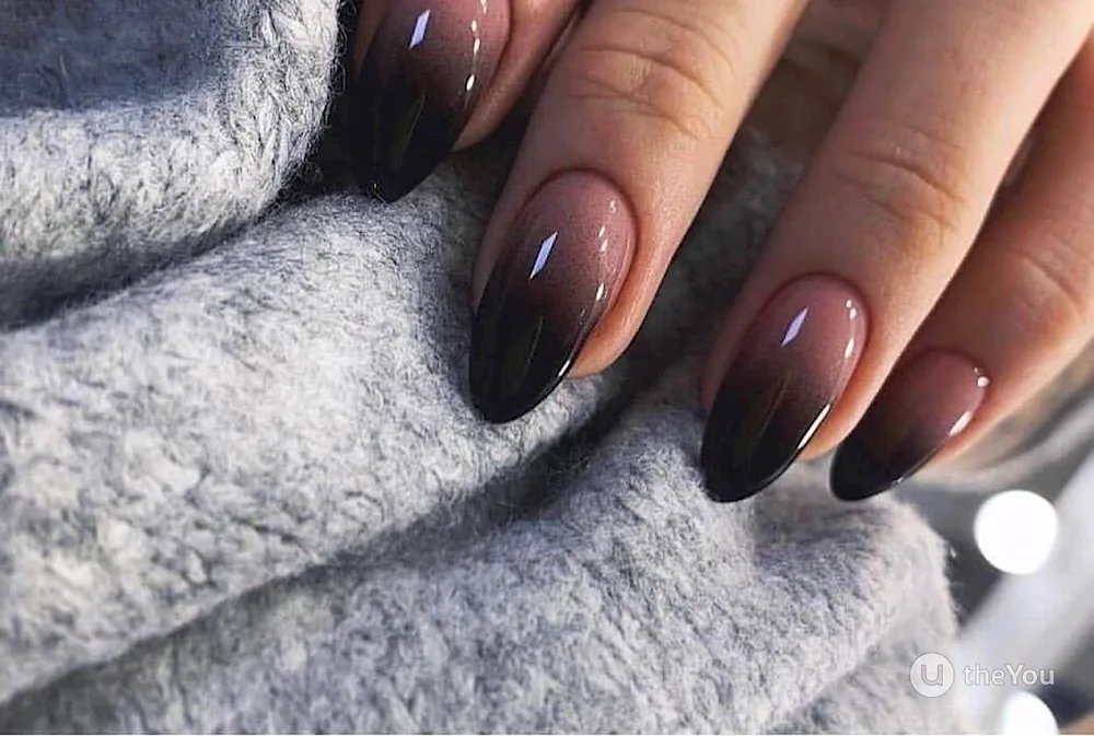 Gradient almond manicure 2023Gradient almond