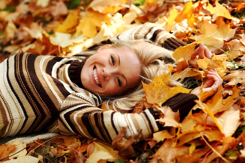 Autumn woman in autumn