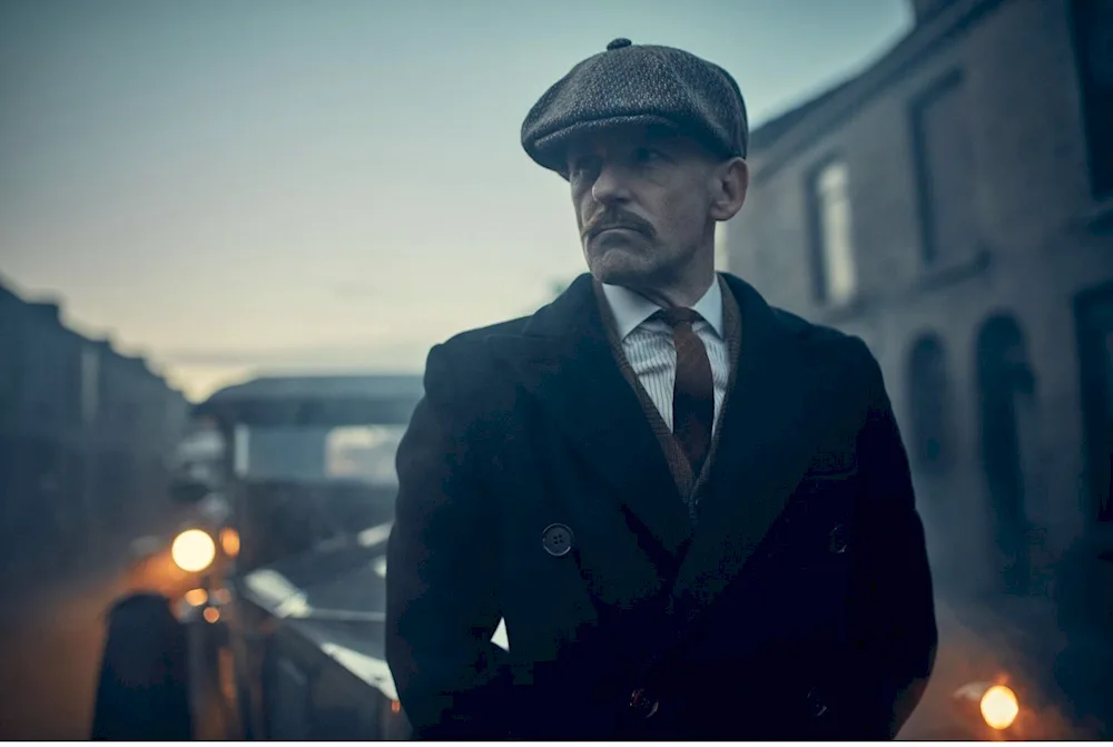 Sharp visor Thomas Shelby