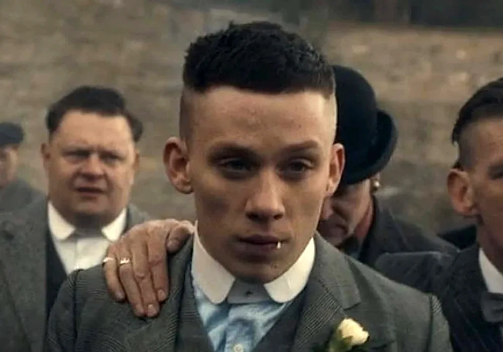 Sharp visors Thomas Shelby
