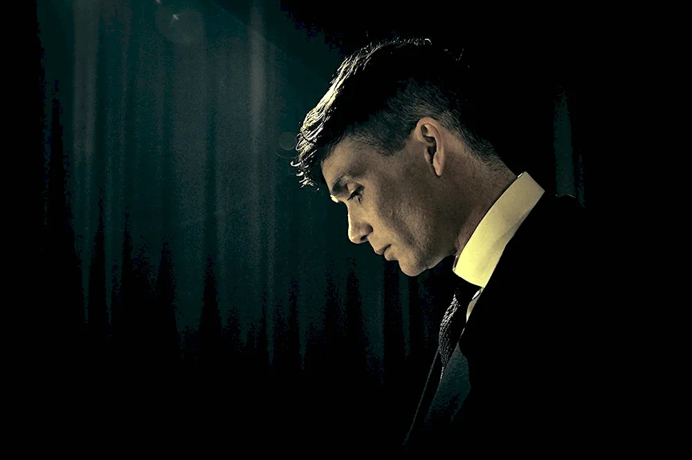 Sharp visor Arthur Shelby