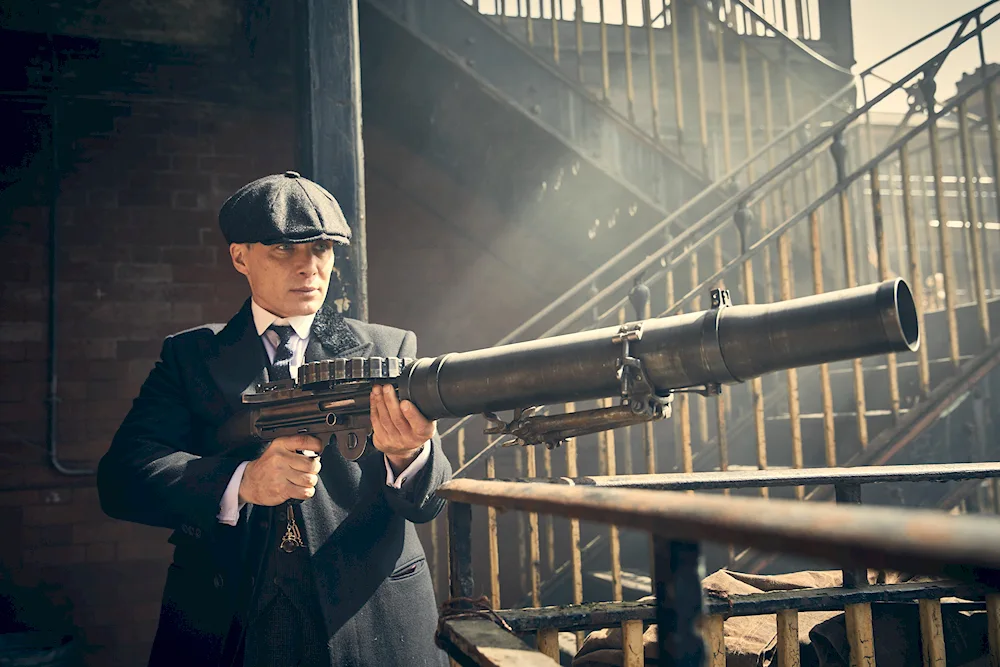 Sharp visors Tommy Shelby