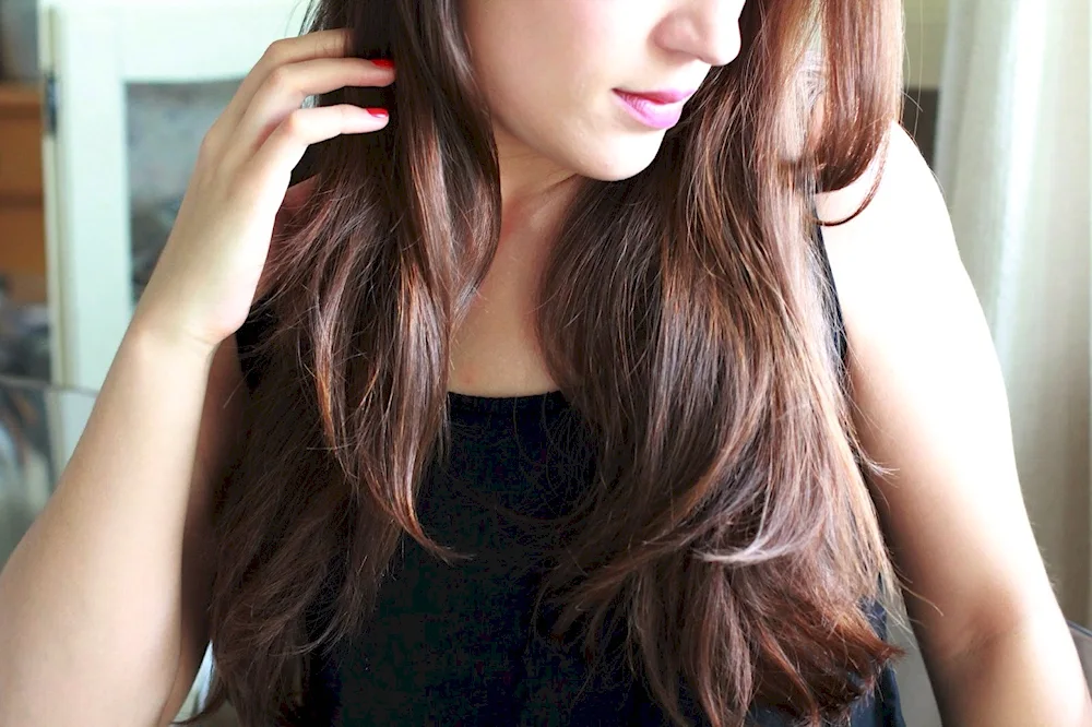Brightening dark hair