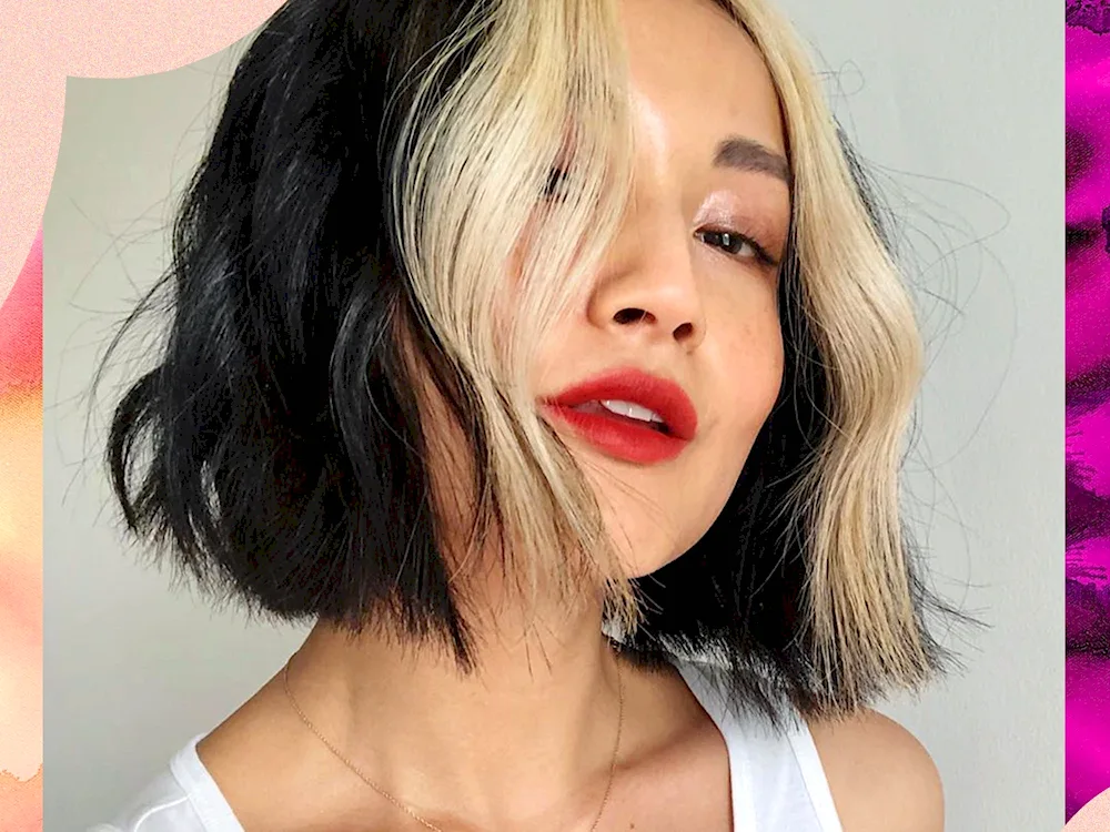 Blonded strands at the face in a bob