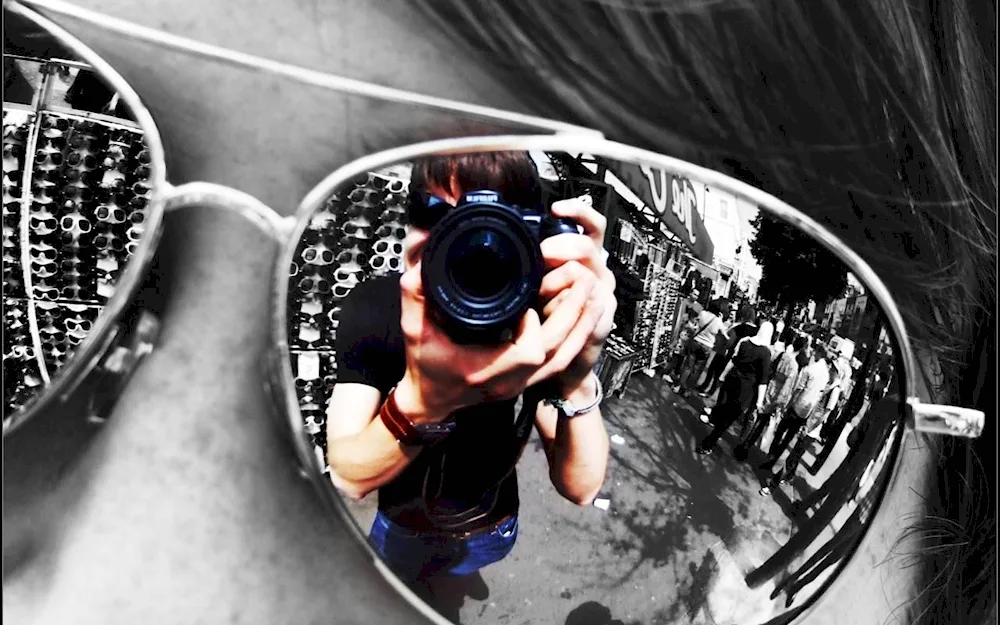 An image with glasses