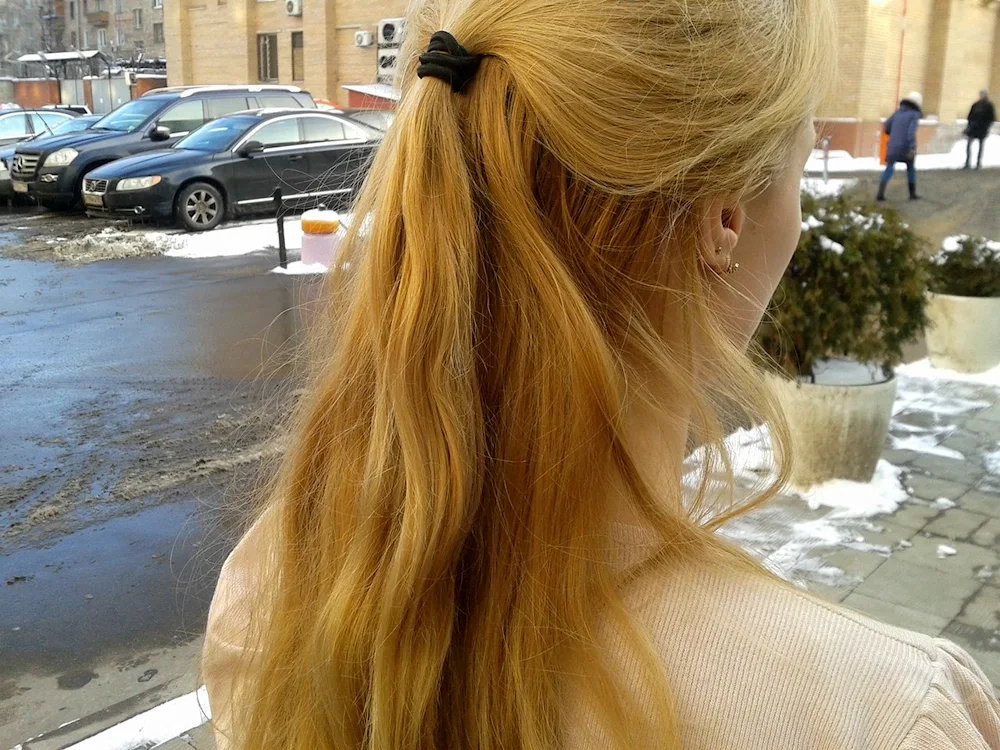 Toning bleached hair
