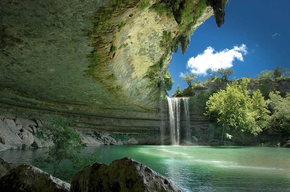 Lake Hamilton Pool