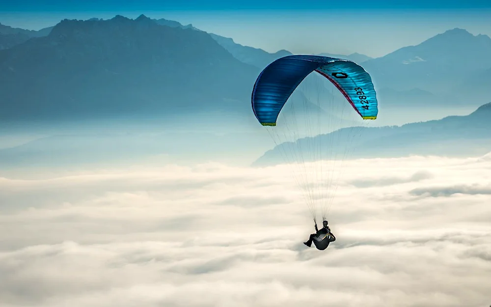 Breeze paraglider