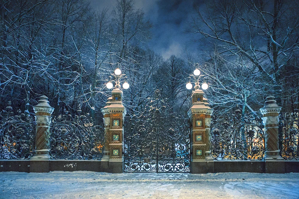 Peter Mikhailovsky Garden in winter