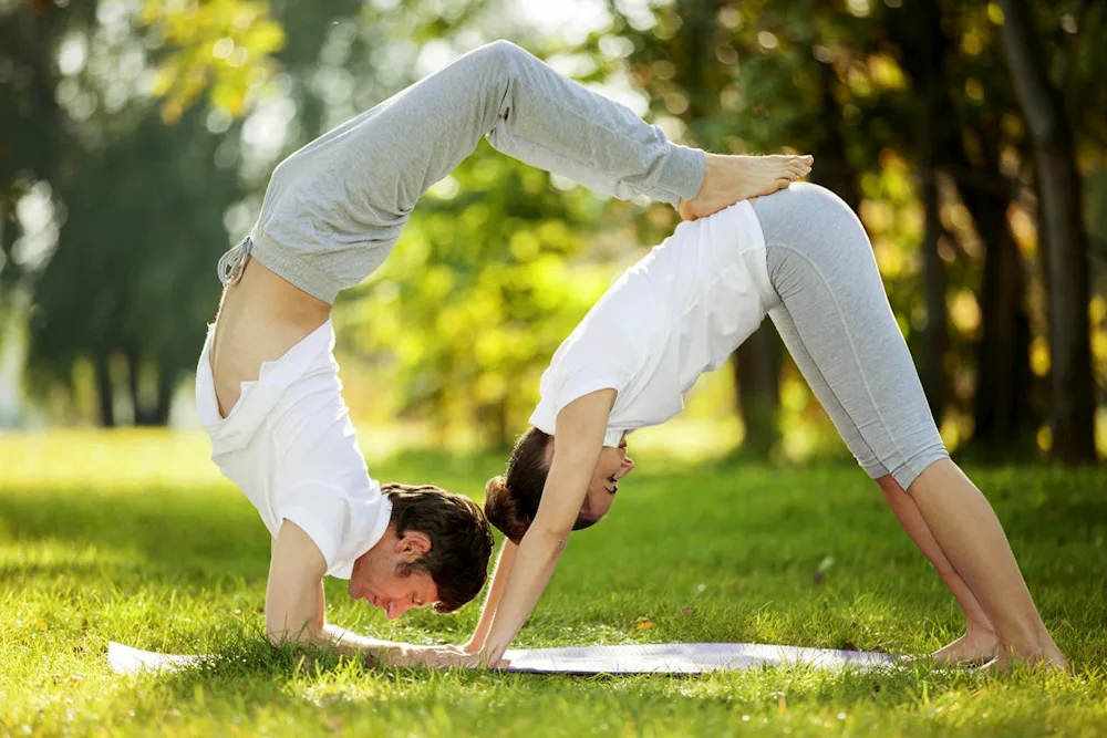 AcroYoga side star