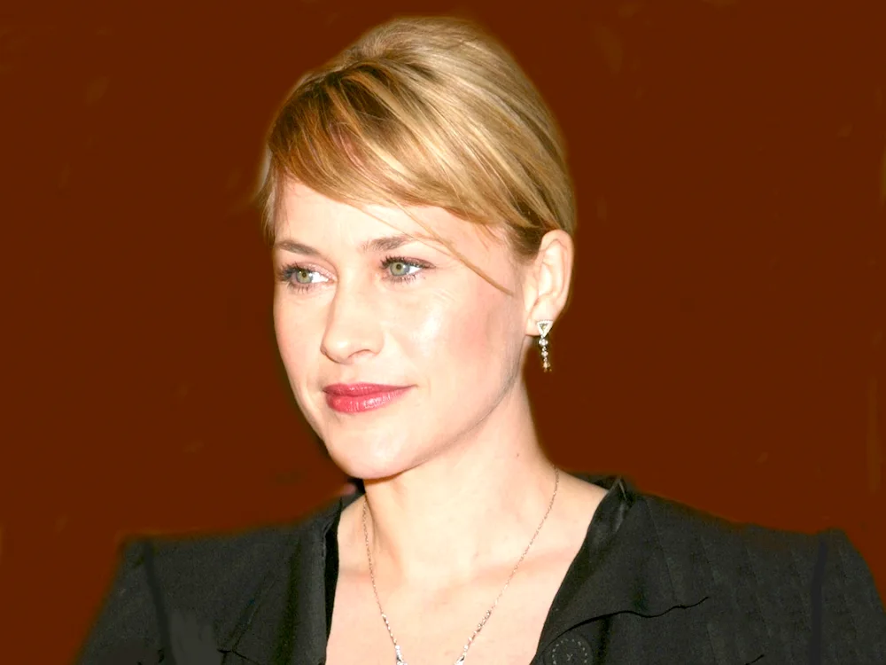 Medium Patricia Arquette