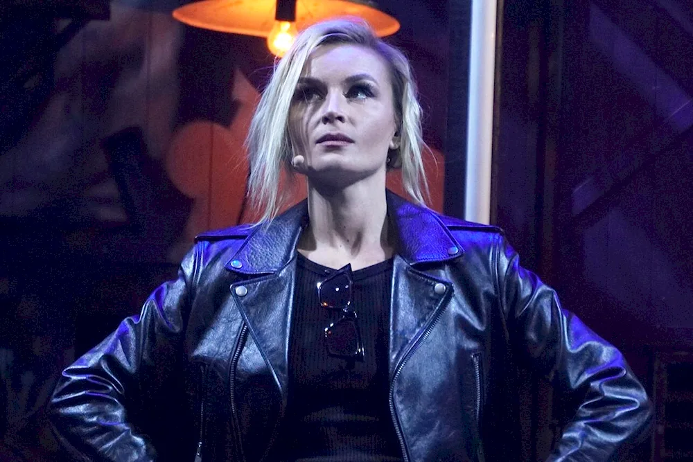 Polina Gagarina 2003
