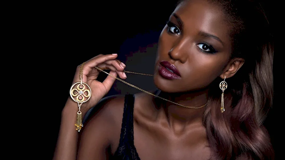 Peggy Daniel dark-skinned model