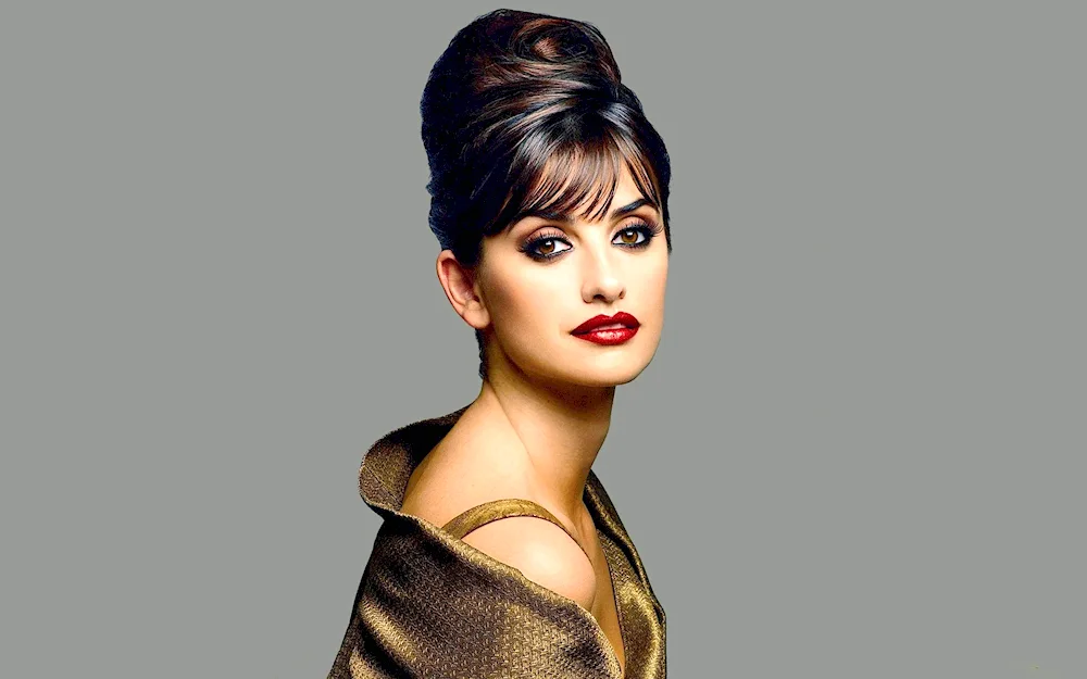 Penelope Cruz hairstyle