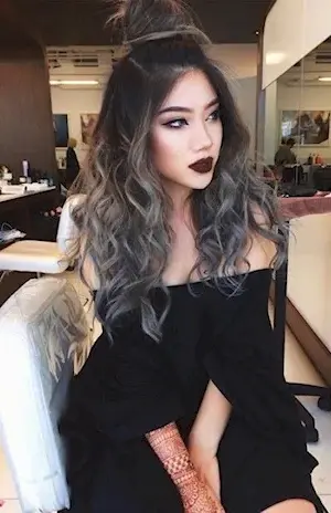 Ashy hair ends