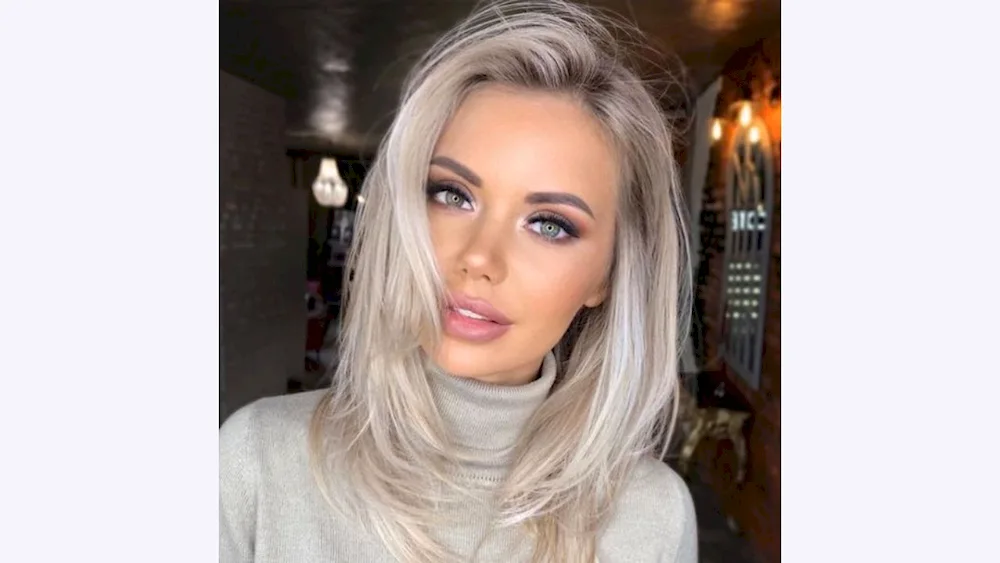 Saturated total blond bob