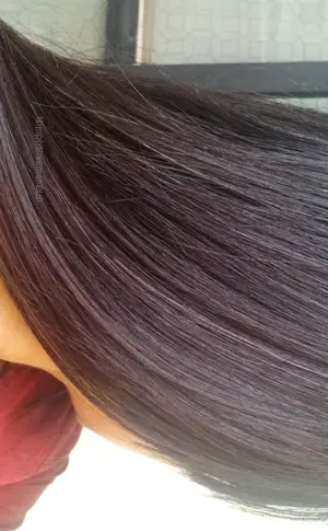 Pearlescent black hair colour