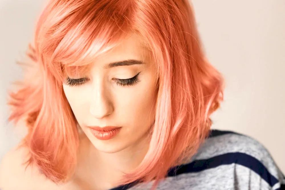 Peachy hair colour