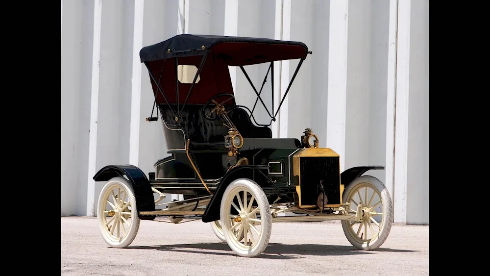 Ford's first car 1893