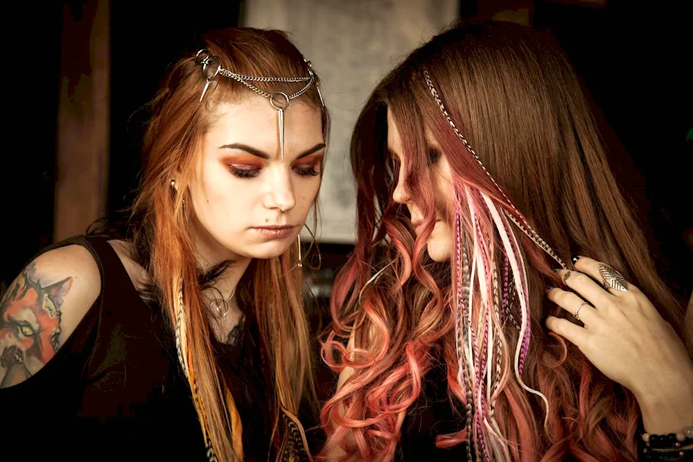 Feather hair colouring