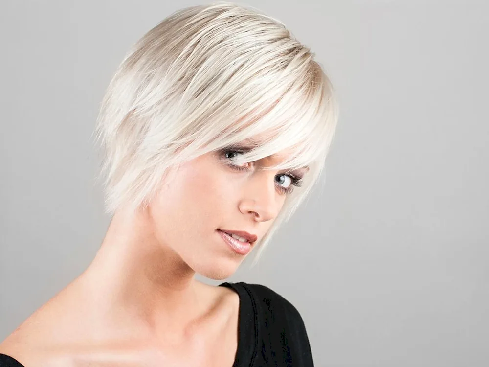 Platinum pearlescent ash blonde