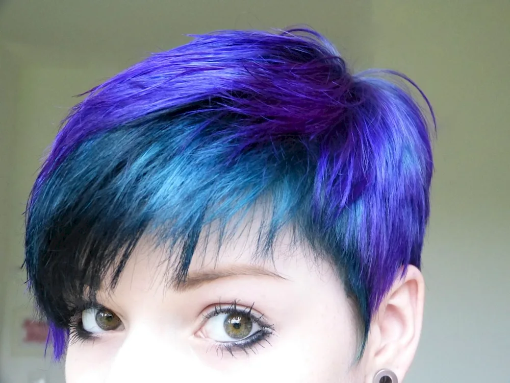 Fashionable haircuts 2023 for short hair