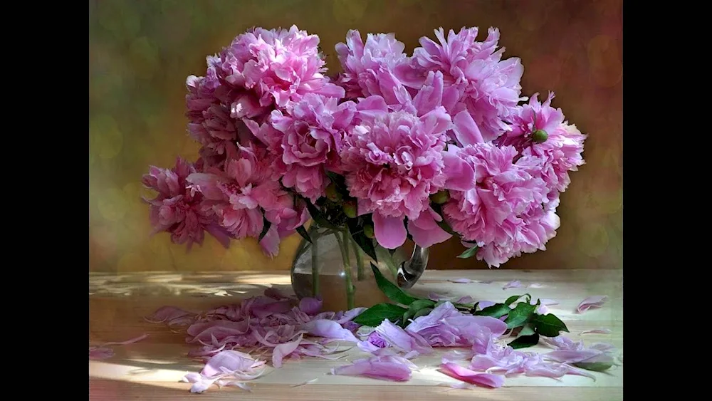 Bouquet of red peonies